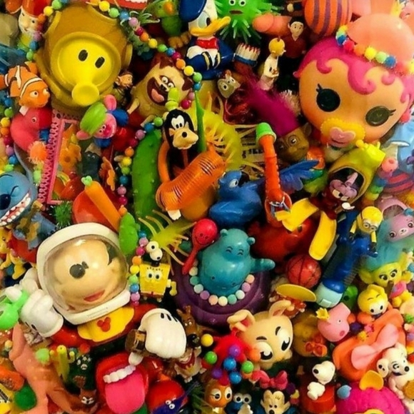 Surprise Toy grab bags mystery fun kid mystery box figures stuffed animals books - Picture 4 of 5